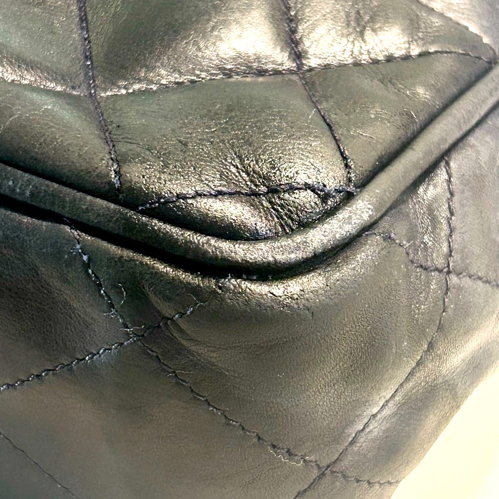 Chanel Navy Blue Lambskin Quilted Gold Chain Tote Bag made in France Authentic - Picture 15 of 16